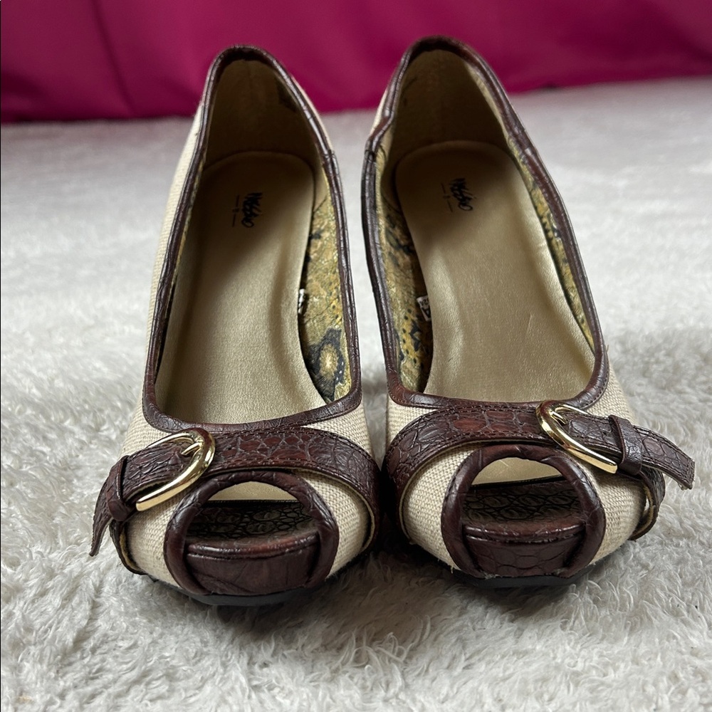 Mossimo Supply Co. Beige and Brown Peep-Toe Heels - Picture 3 of 8